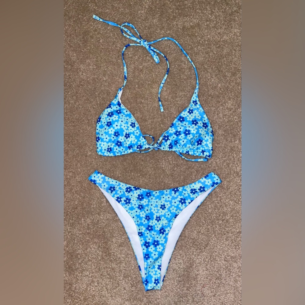 women’s blue floral tie bikini